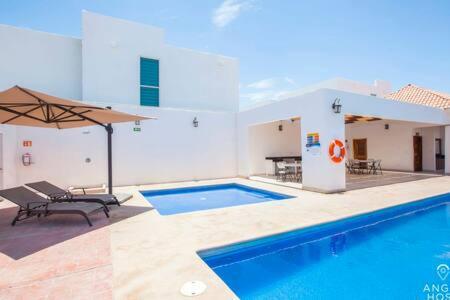 Spacious Home With Private Yard And Community Pool La Paz Exteriör bild