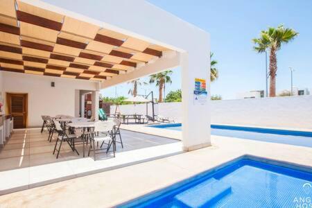 Spacious Home With Private Yard And Community Pool La Paz Exteriör bild